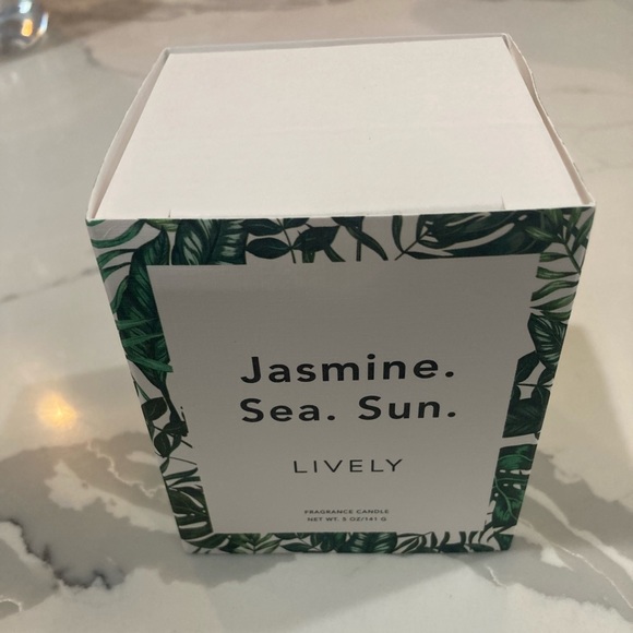 Jasmine Candle - Picture 4 of 5